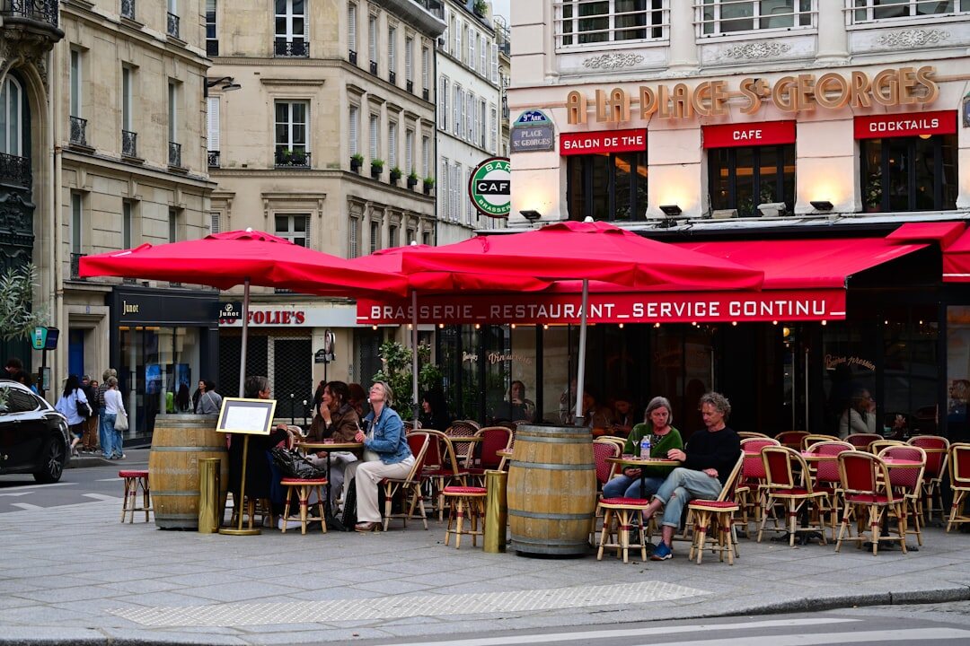 paris street cafe