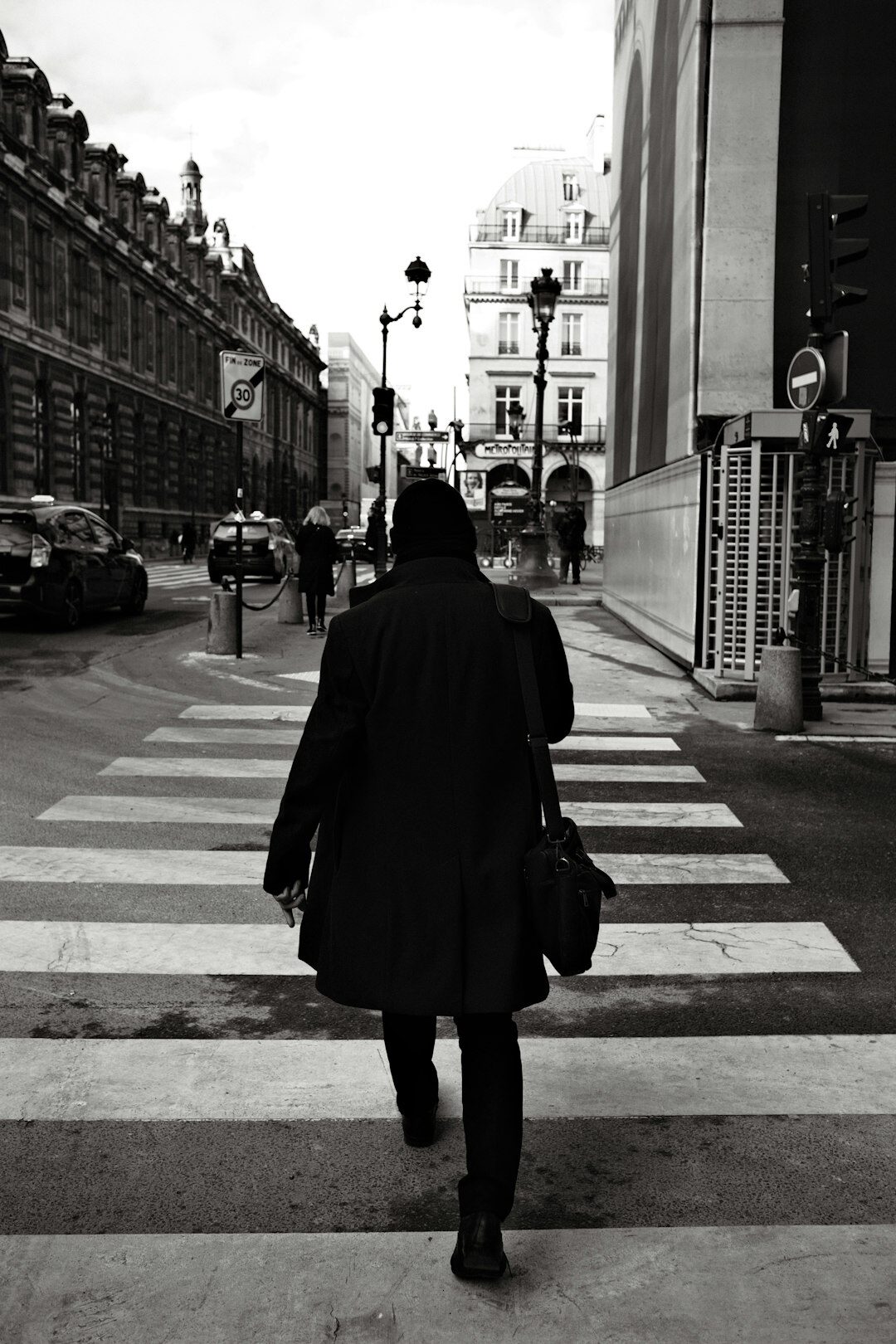 celebrity walking in paris